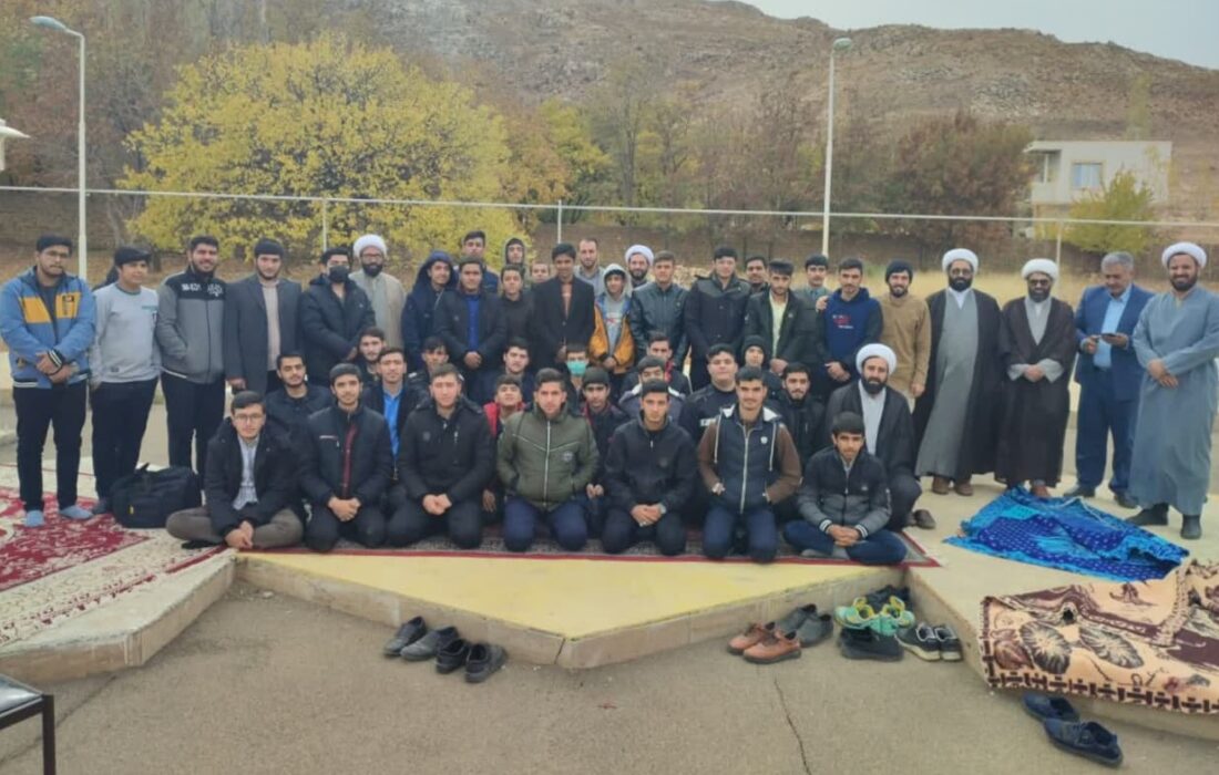 گزارشی از اردوی یک روزه طلاب حافظ قرآن حوزه های علمیه استان زنجان + تصاویر